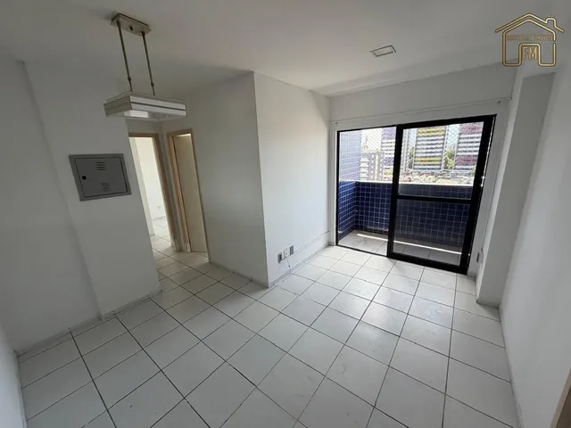 Imagem: O apartamento possui 2 Dormitórios, 1 Suíte, 2 Banheiros,
