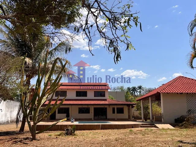 Imagem: Casa com 4 Quartos, 1 Suítes, Piscina e