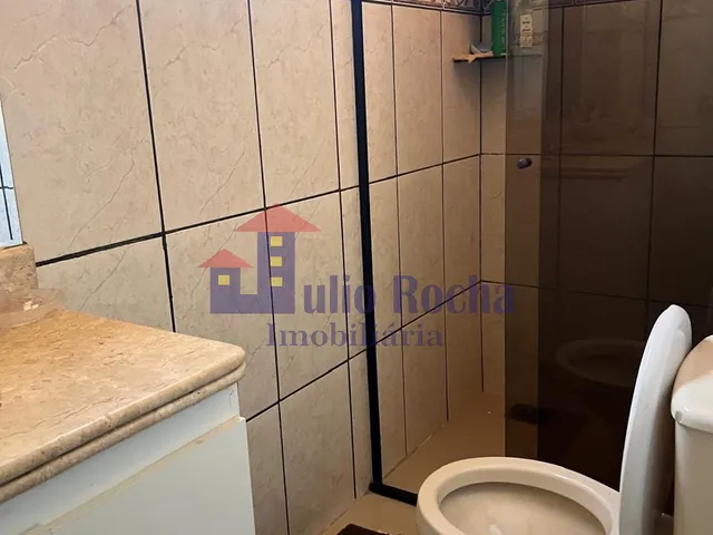 Imagem 9: Casa com 4 Quartos, 1 Suítes, Piscina e Churrasqueira no Condomínio Interlagos