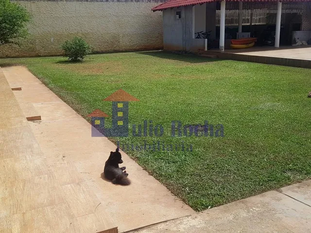 Imagem 15: Casa com 4 Quartos, 1 Suítes, Piscina e Churrasqueira no Condomínio Interlagos