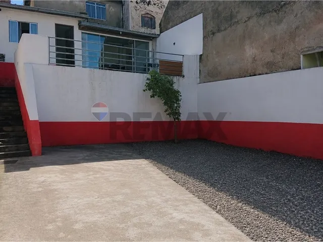 Imagem 2: Terreno com Construção Não Averbada – Ótima Localização