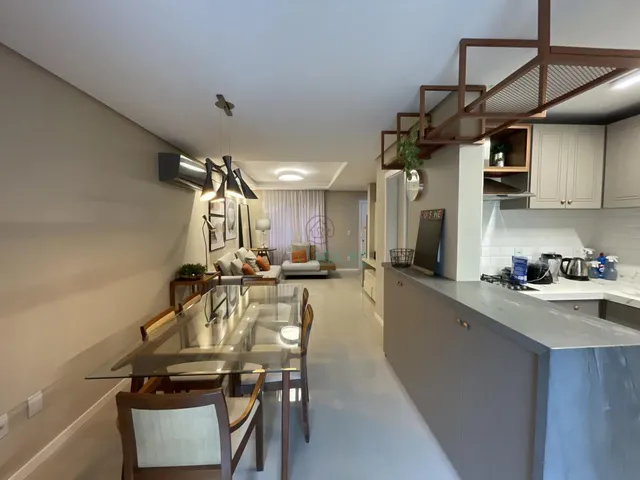 Imagem 6: Sobrado Mobiliado de (03) três quartos , suíte, e sacada, churrasqueira e pátio no
