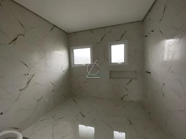 Imagem 16: Casa Sobrado no Bairro Moinhos de Vento com (03) três suítes, possui pátio