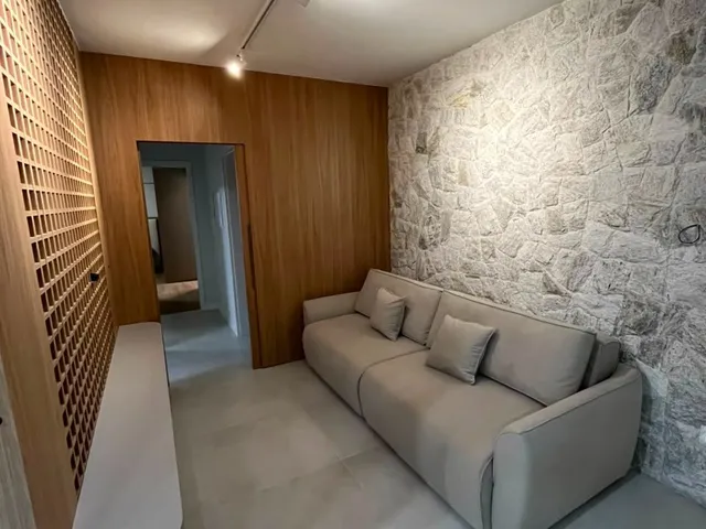 Imagem 12: Apartamento Mobiliado Frente Mar com 3 Quartos (1 Suíte) para Locação Anual no Barra