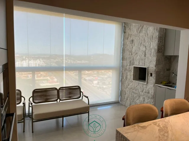 Imagem 11: Apartamento Mobiliado Frente Mar com 3 Quartos (1 Suíte) para Locação Anual no Barra