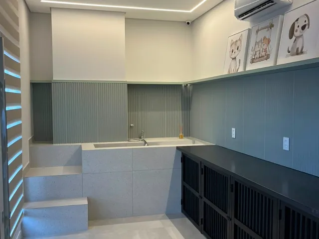 Imagem 8: Apartamento Mobiliado Frente Mar com 3 Quartos (1 Suíte) para Locação Anual no Barra