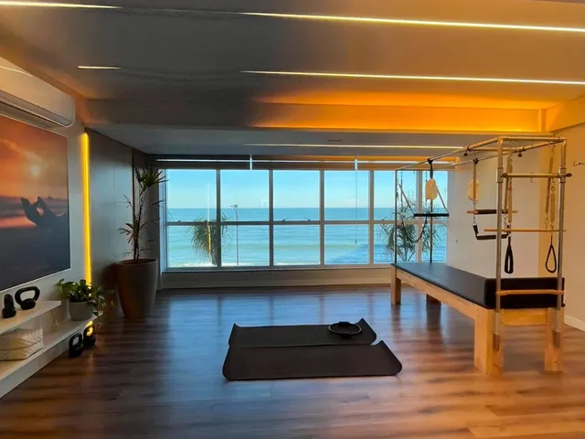 Imagem 6: Apartamento Mobiliado Frente Mar com 3 Quartos (1 Suíte) para Locação Anual no Barra