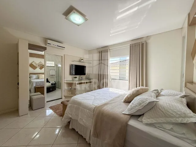 Imagem 12: Casa com 4 dormitórios