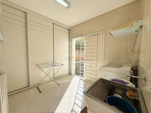 Imagem 13: Casa com 4 dormitórios