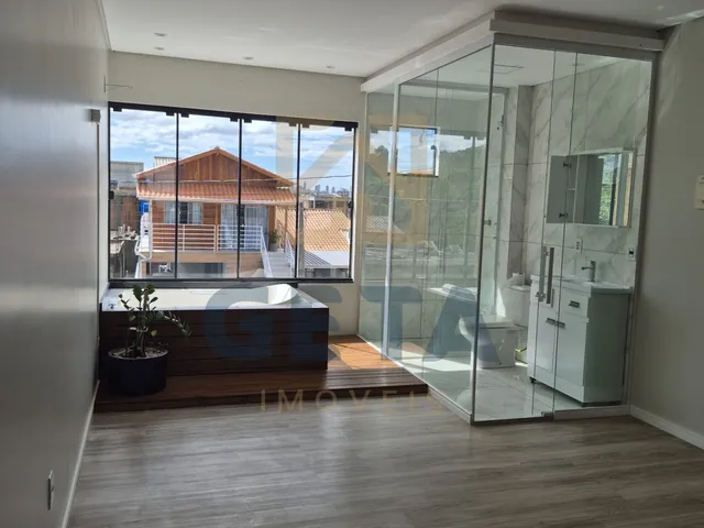 Imagem 2: Sobrado 2 suítes para Locação Anual no bairro Cedro em Camboriú