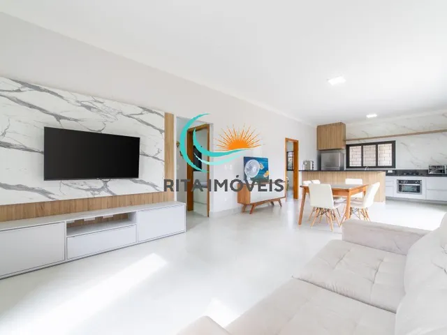 Imagem: A casa possui 3 Dormitórios, 1 Suíte, 279m² de Área e