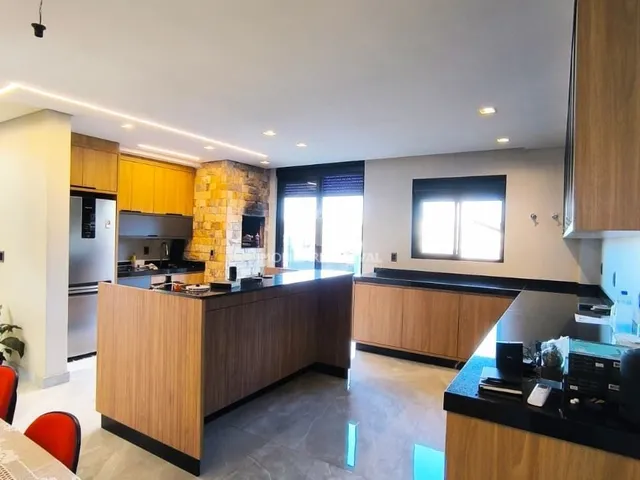 Imagem 4: CASA COM ESPAÇO NO BAIRRO SAIC