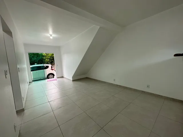 Imagem 2: Apartamento dois dormitórios em Campeche, Florianópolis/SC