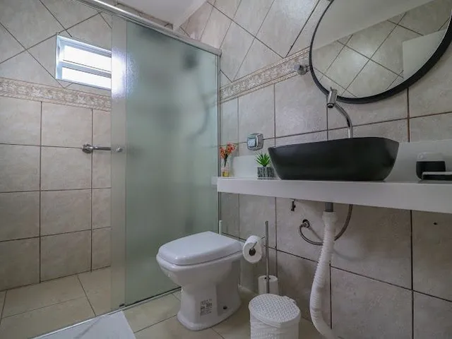 Imagem 7: Casa Mobiliada com 4 Dormitórios no Ribeirão da Ilha