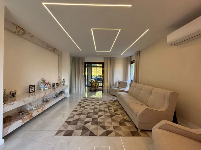 Imagem 9: Casa em estilo europeu, mobiliada e com fino acabamento em Timbó