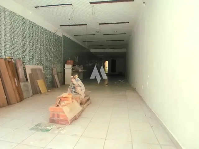 Imagem: Loja Comercial Ampla no Centro de Santos