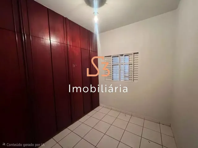 Imagem 9: Aluguel de Casa com 4 Quartos e 170m² no Planalto, Uberlândia-MG