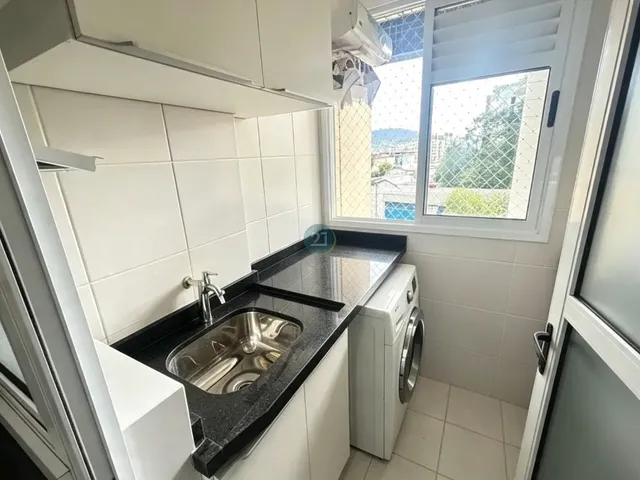 Imagem 12: Alugo apartamento mobiliado com 03 quartos (1 suíte), 01 garagem, no bairro Itacorubi