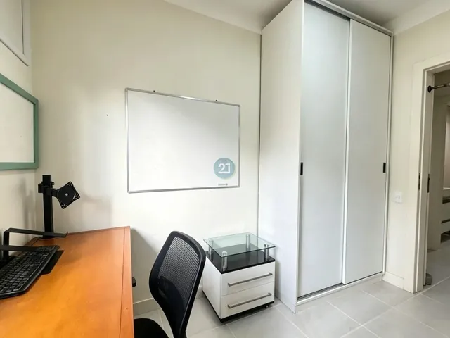 Imagem 8: Alugo apartamento mobiliado com 03 quartos (1 suíte), 01 garagem, no bairro Itacorubi