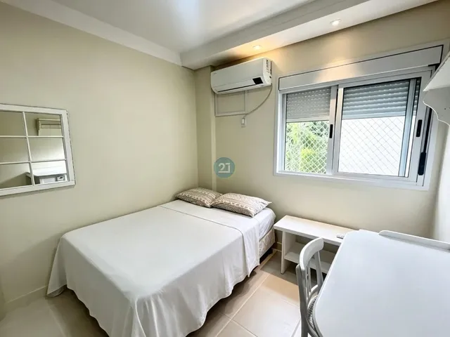 Imagem 4: Alugo apartamento mobiliado com 03 quartos (1 suíte), 01 garagem, no bairro Itacorubi