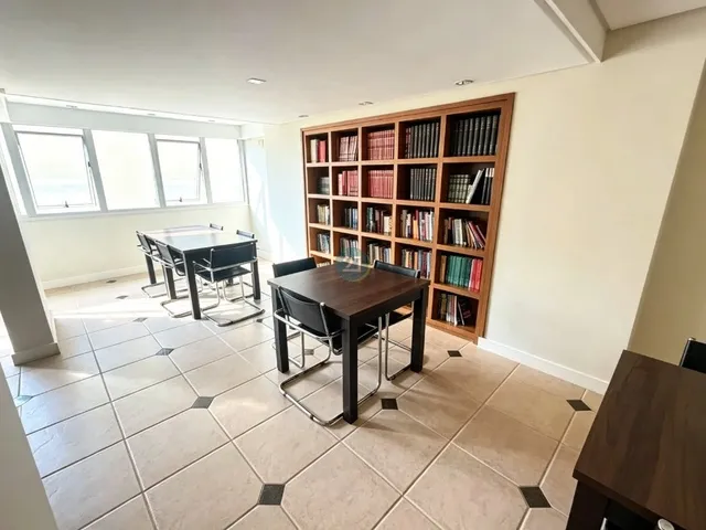 Imagem 5: Alugo apartamento mobiliado com 03 quartos (1 suíte), 01 garagem, no bairro Itacorubi