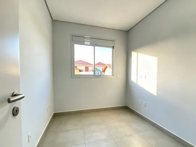 Imagem 3: Alugo apartamento semi mobiliado, 03 quartos (01 suíte), sacada com churrasqueira, 02