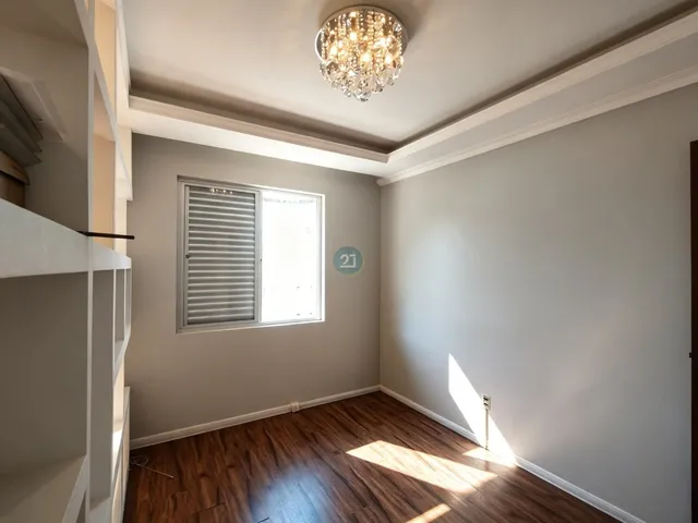 Imagem 11: Alugo amplo apartamento 04 quartos, 01 garagem, todo reformado em condominio com piscina