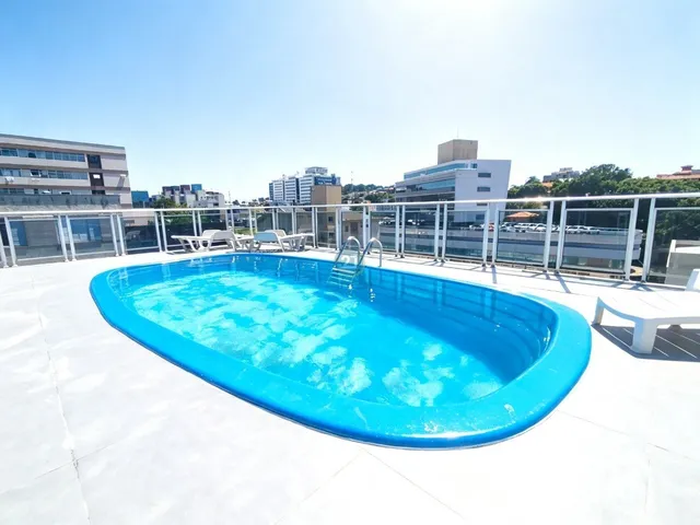 Imagem 3: Alugo amplo apartamento 04 quartos, 01 garagem, todo reformado em condominio com piscina