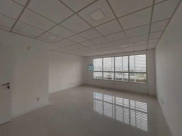 Imagem 7: Alugo Sala Comercial, com 33m², 01 vaga de garagem, em Barreiros, Itaguaçu Trade