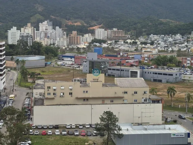 Imagem 8: Alugo apartamento seminovo e semi mobiliado, próximo à Unisul, no Bairro Pedra Branca