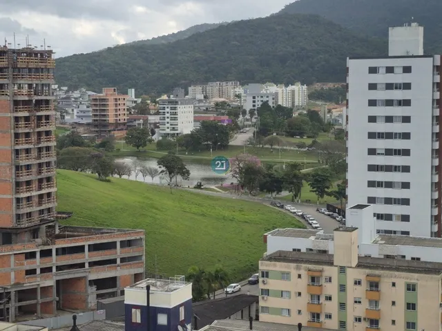 Imagem 9: Alugo apartamento seminovo e semi mobiliado, próximo à Unisul, no Bairro Pedra Branca