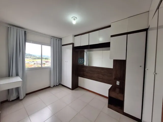 Imagem 2: Alugo Apartamento semi-mobiliado com 02 dormitórios, 01 banheiro social, sacada e 01