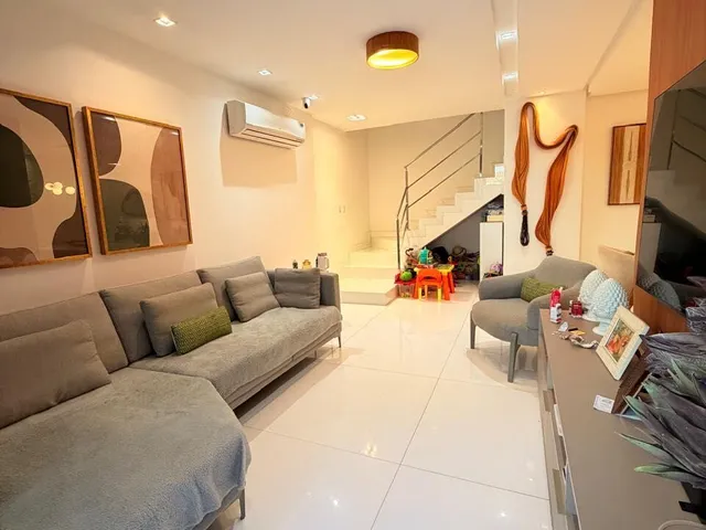 Imagem 2: Vendo linda casa duplex Garden com 223m2, piscina privativa, espaço gourmet, 3 suítes