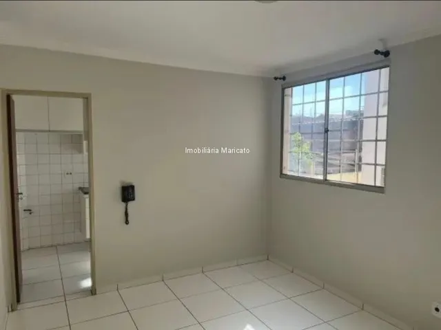 Imagem: O apartamento possui 2 Dormitórios, 1 Banheiro, 2 Vagas na