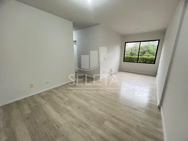 Imagem 2: Seu Novo Lar no Ed. Rosengarten Bairro Neva / Apartamento com Vista para o Bosque em