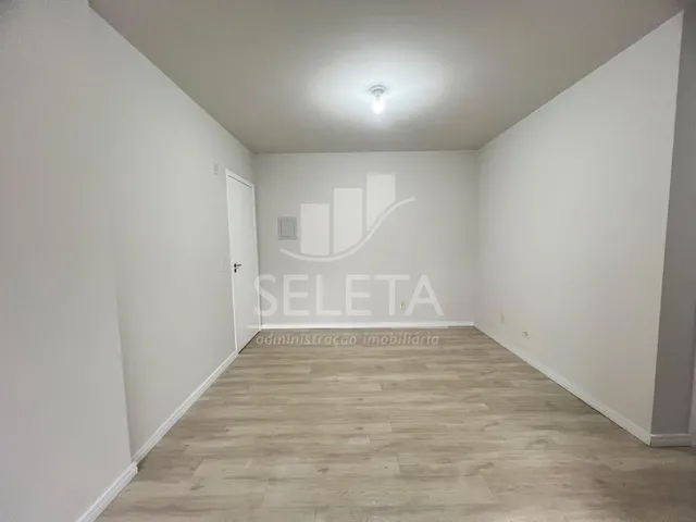 Imagem 4: Seu Novo Lar no Ed. Rosengarten Bairro Neva / Apartamento com Vista para o Bosque em