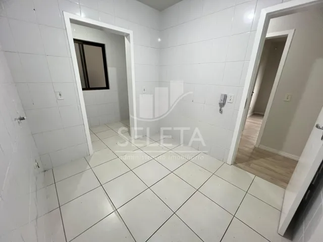 Imagem 7: Seu Novo Lar no Ed. Rosengarten Bairro Neva / Apartamento com Vista para o Bosque em