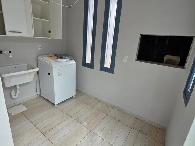 Imagem 2: Casa 3 Dormitórios com Suíte e Garagem Coberta em Atlântida Sul, Osório, a 1 Quadra