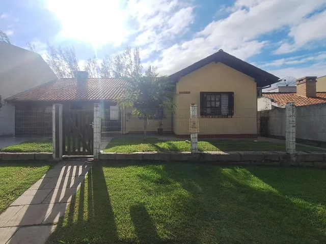 Imagem 15: Casa Térrea de 3 Dormitórios no Centro com Jardim