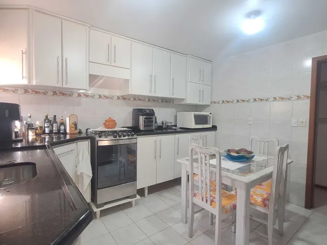 Imagem 16: Casa Térrea de 3 Dormitórios no Centro com Jardim