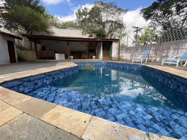 Imagem 4: Casa em condomínio com 5 dormitórios, piscina e churrasqueira na Granja Viana, Cotia