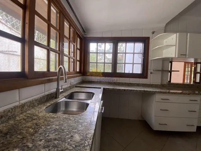 Imagem 16: Casa em condomínio com 5 dormitórios, piscina e churrasqueira na Granja Viana, Cotia