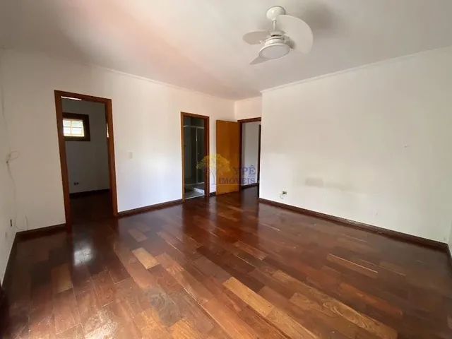 Imagem 11: Casa em condomínio com 5 dormitórios, piscina e churrasqueira na Granja Viana, Cotia
