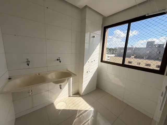 Imagem 2: Apartamento com 3 dormitórios para alugar, 110 m² por R$ 2.670,00 - Centro - Patos de