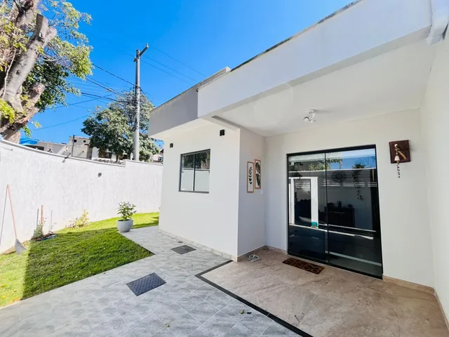Imagem: Casa linear de esquina à venda