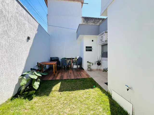 Imagem 5: Casa linear de esquina à venda