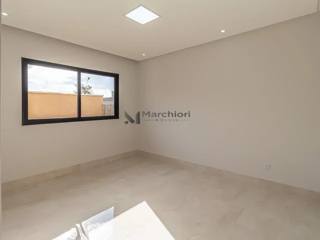 Imagem 11: Casa Térrea Alto Padrão no Portal do Sol Golfe Clube Goiânia