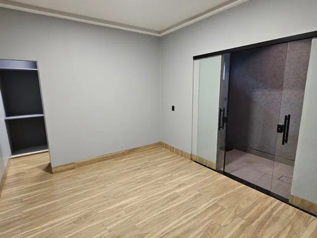 Imagem 12: Casa para Venda em Goiânia, Residencial Buena Vista I, 2 dormitórios, 1 suíte, 2