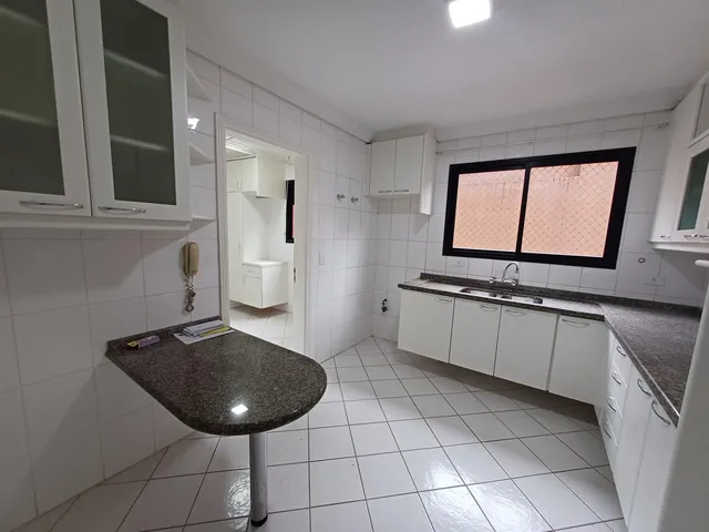 Imagem 11: Apartamento para Locação em Curitiba / PR no bairro Batel