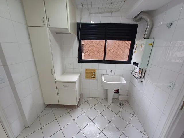 Imagem 15: Apartamento para Locação em Curitiba / PR no bairro Batel